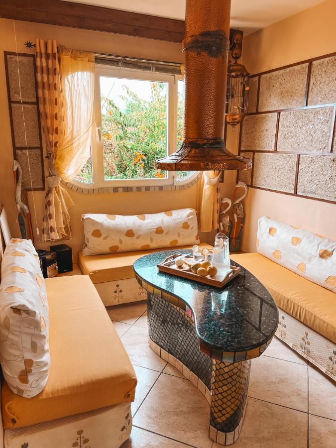 Apartment With Huge Deck Nestled In Marvelous Gardens - Nidos 라오로타바 외부 사진